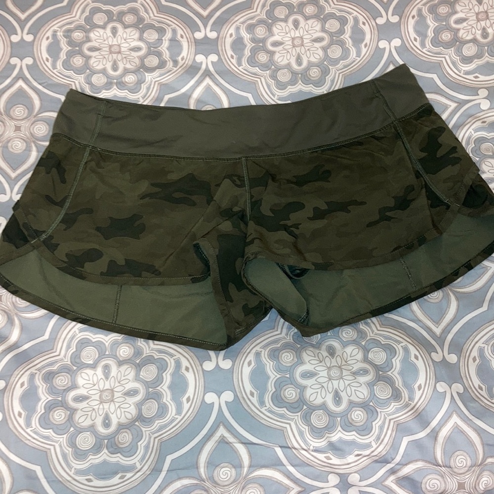 lululemon athletica Women's Camo Green Athletic Shorts